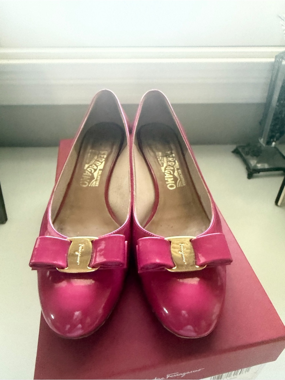 Salvatore Ferragamo Fuchsia Patent Vara Bow Flats